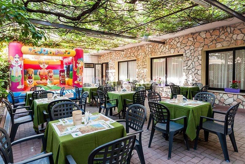 בלריה-איגאה מרינה Hotel La Pergola מראה חיצוני תמונה